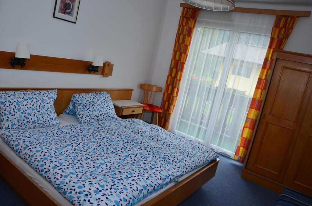 Hotel Haus Dachstein Schnitzer Eben Im Pongau Camera foto