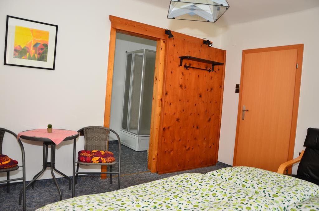 Hotel Haus Dachstein Schnitzer Eben Im Pongau Camera foto