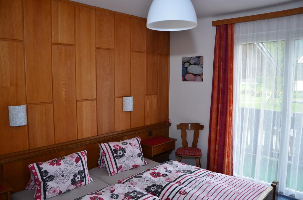 Hotel Haus Dachstein Schnitzer Eben Im Pongau Camera foto