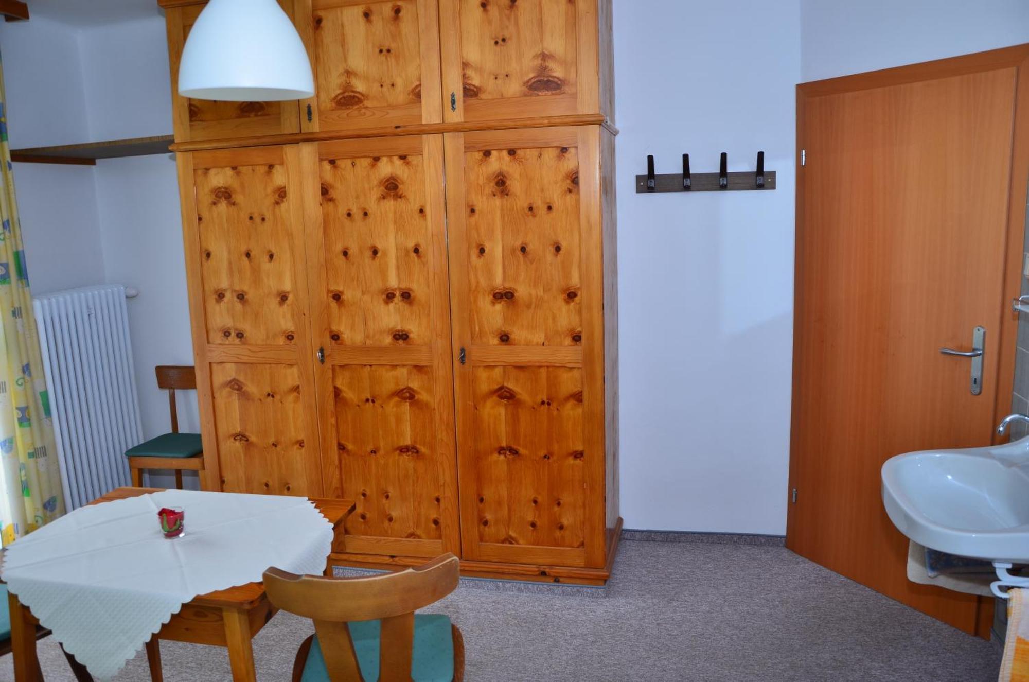 Hotel Haus Dachstein Schnitzer Eben Im Pongau Camera foto